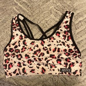 It’s a size small never been worn besides two times